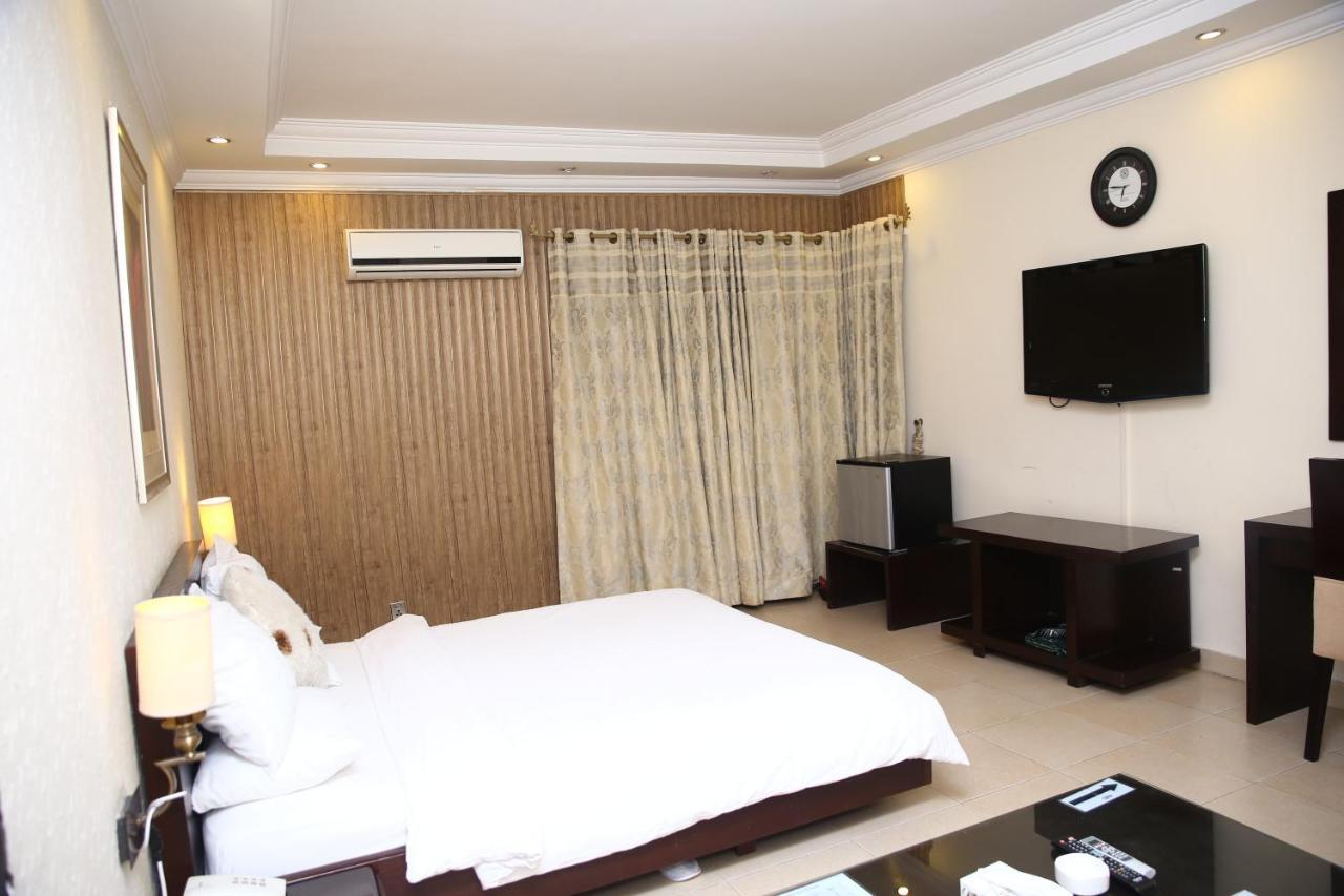 Hotel Safari Club 3 Bahria Town Rawalpindi Zewnętrze zdjęcie