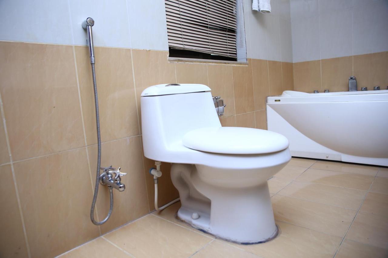 Hotel Safari Club 3 Bahria Town Rawalpindi Zewnętrze zdjęcie