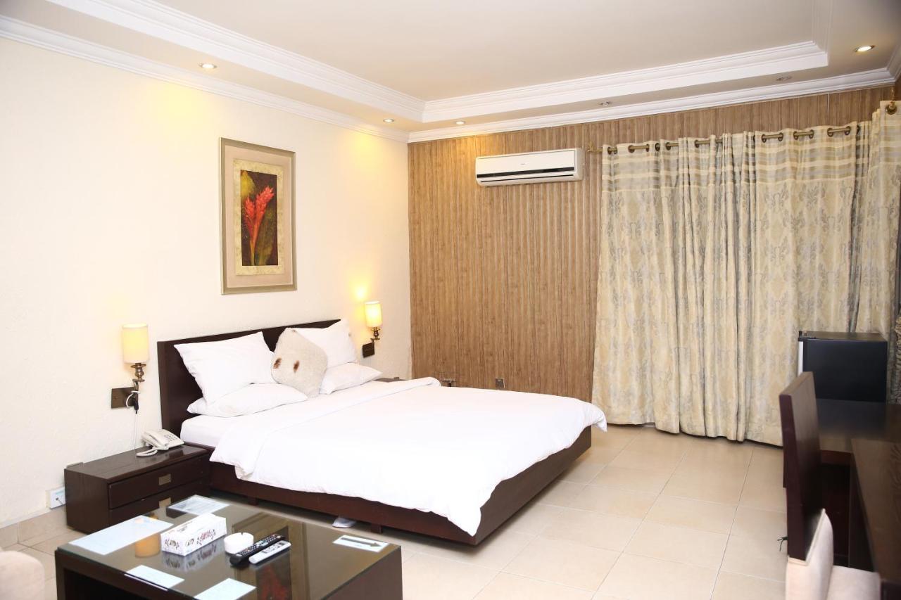 Hotel Safari Club 3 Bahria Town Rawalpindi Zewnętrze zdjęcie